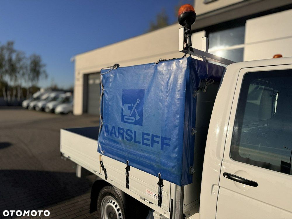 Volkswagen Transporter - 32