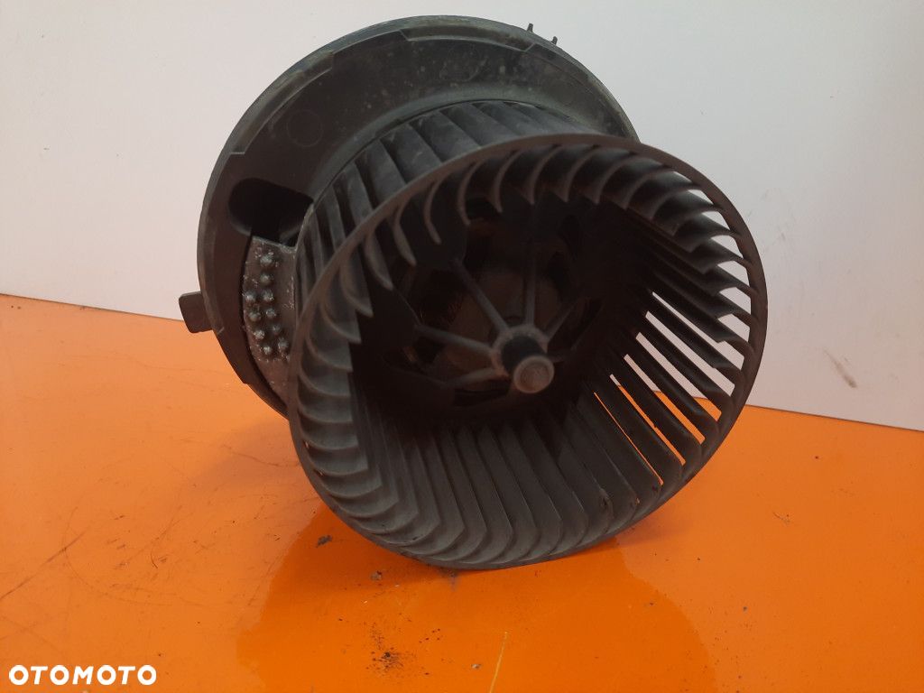 VOLKSWAGEN TOURAN I MINIVAN 03-06 DMUCHAWA POWIETRZA F983228M AVQ - 1
