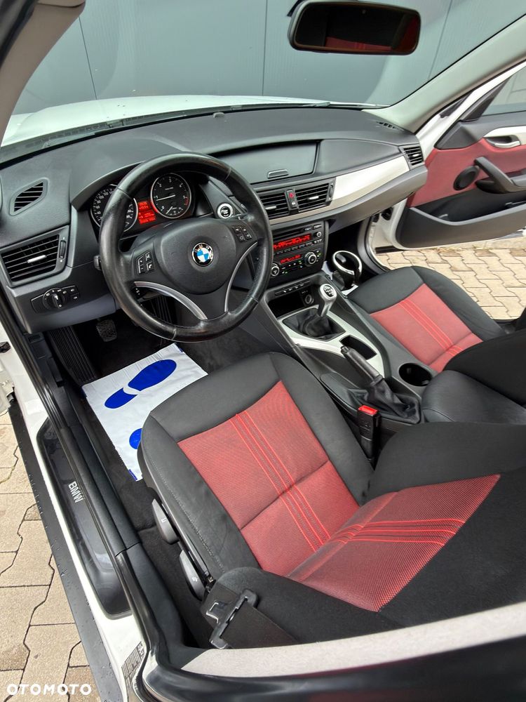 BMW X1 xDrive18d Sport Line - 11
