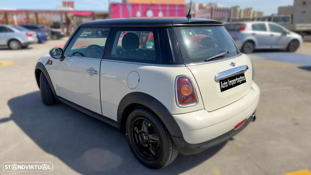 MINI 3 Portas Cooper D - 5