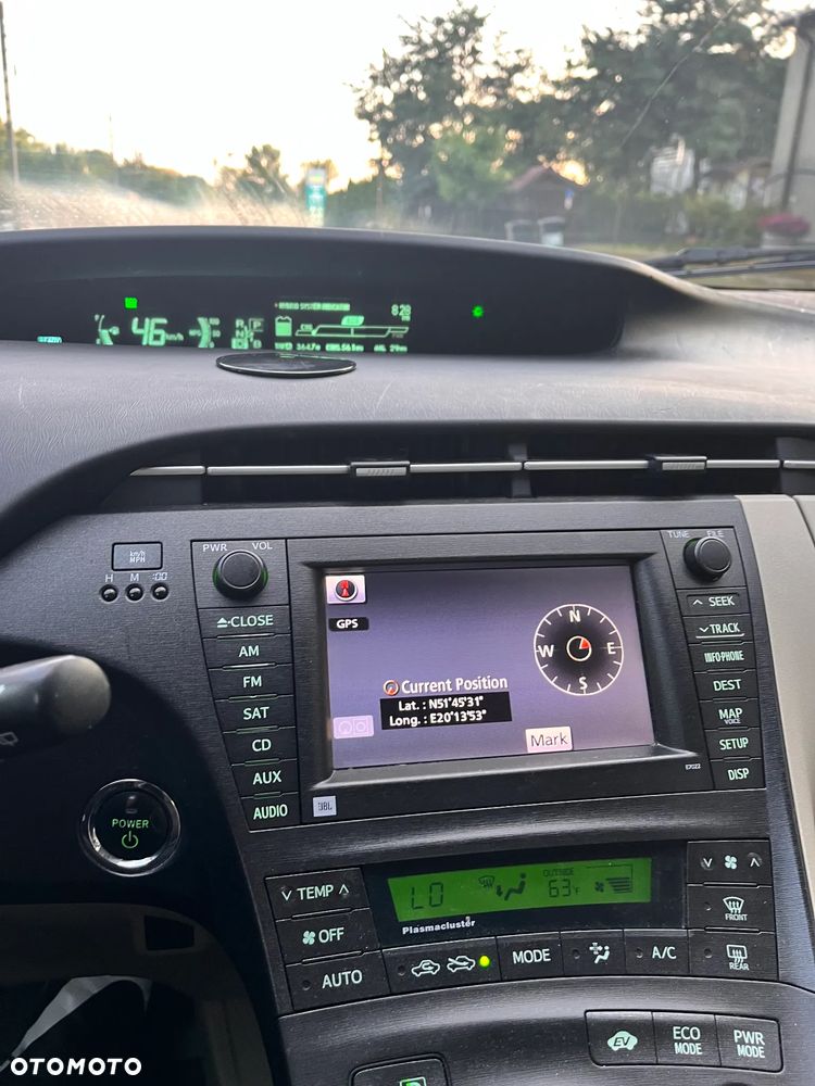 Toyota Prius (Hybrid) - 9