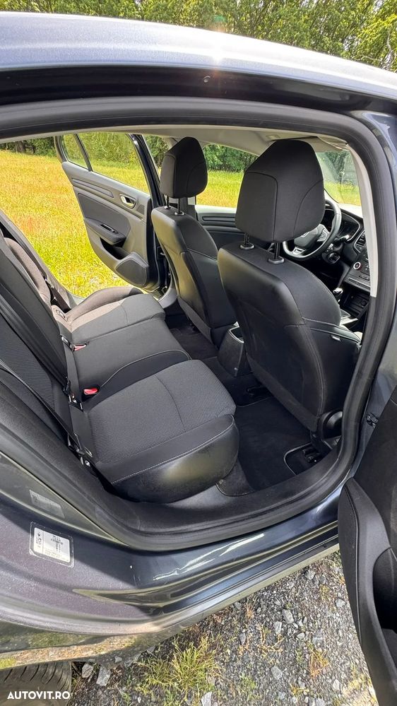 Renault Megane TCe 140 GPF Life - 16