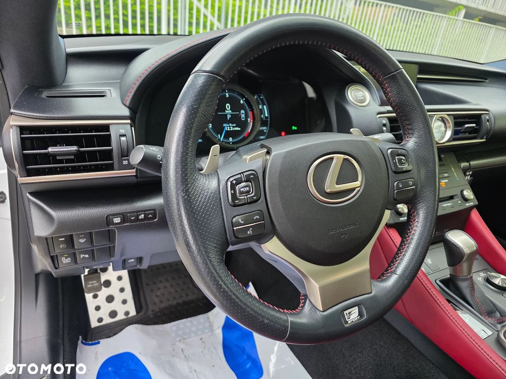 Lexus RC - 8