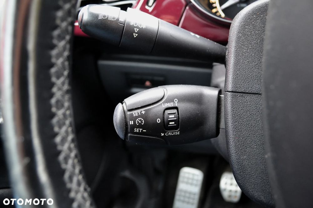 Citroën DS3 1.6 THP SportChic - 24