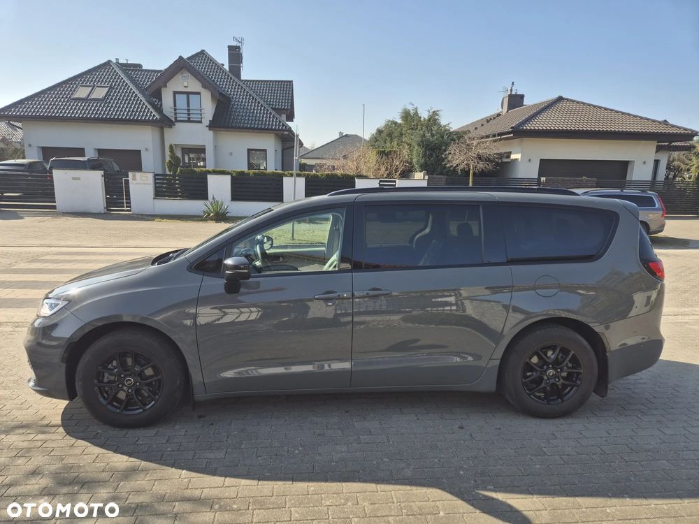 Chrysler Pacifica - 20