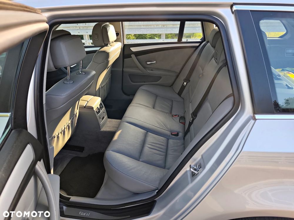 BMW Seria 5 - 24