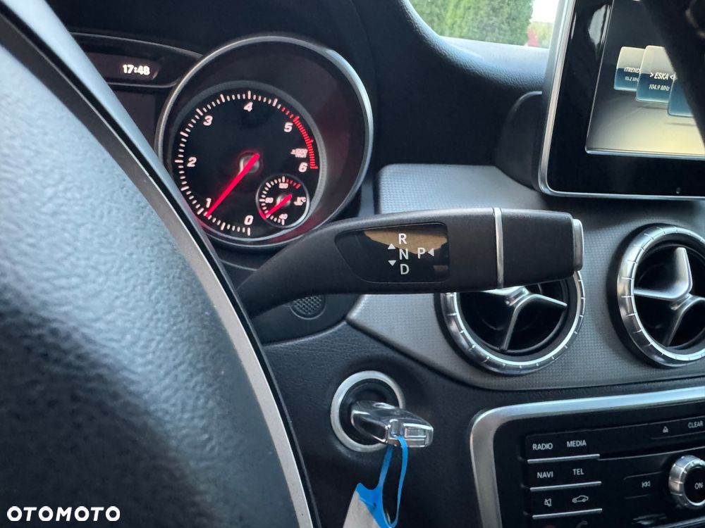 Mercedes-Benz CLA 180 d 7G-DCT Peak Edition - 22