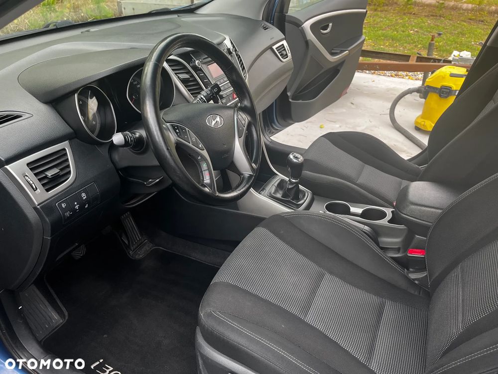 Hyundai i30 1.6 CRDi Comfort - 12