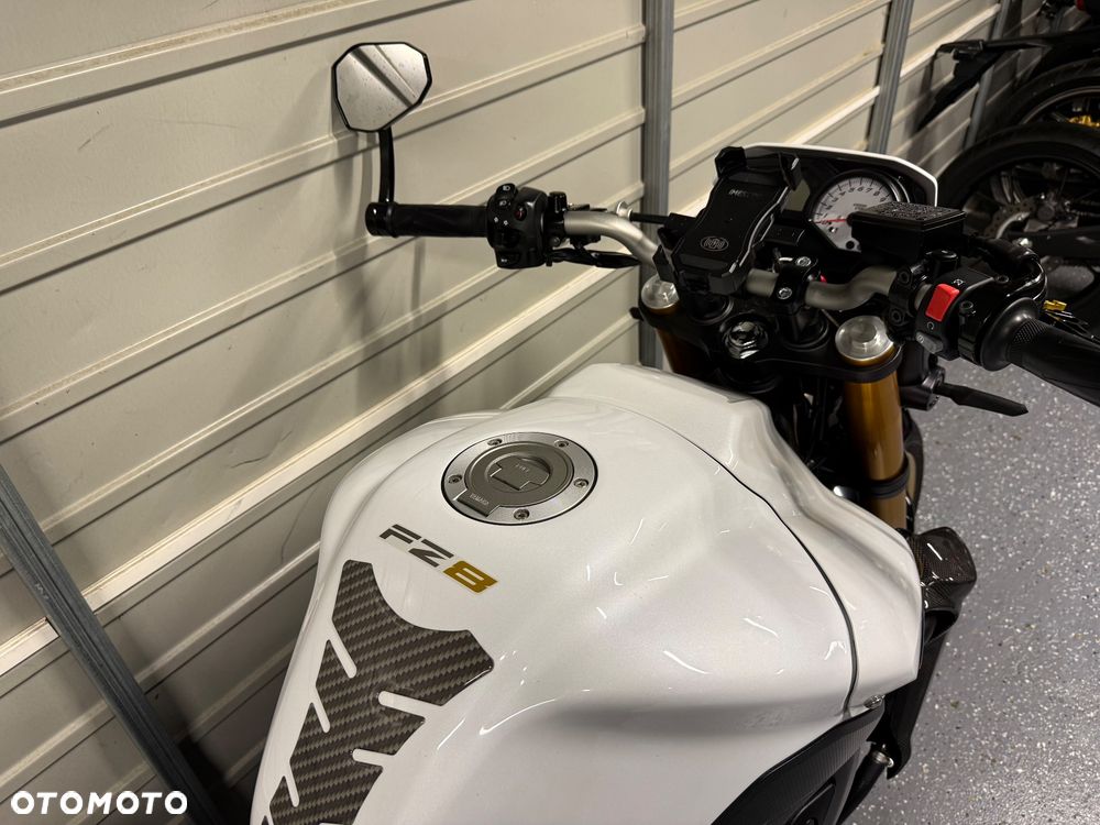 Yamaha FZ8 - 10