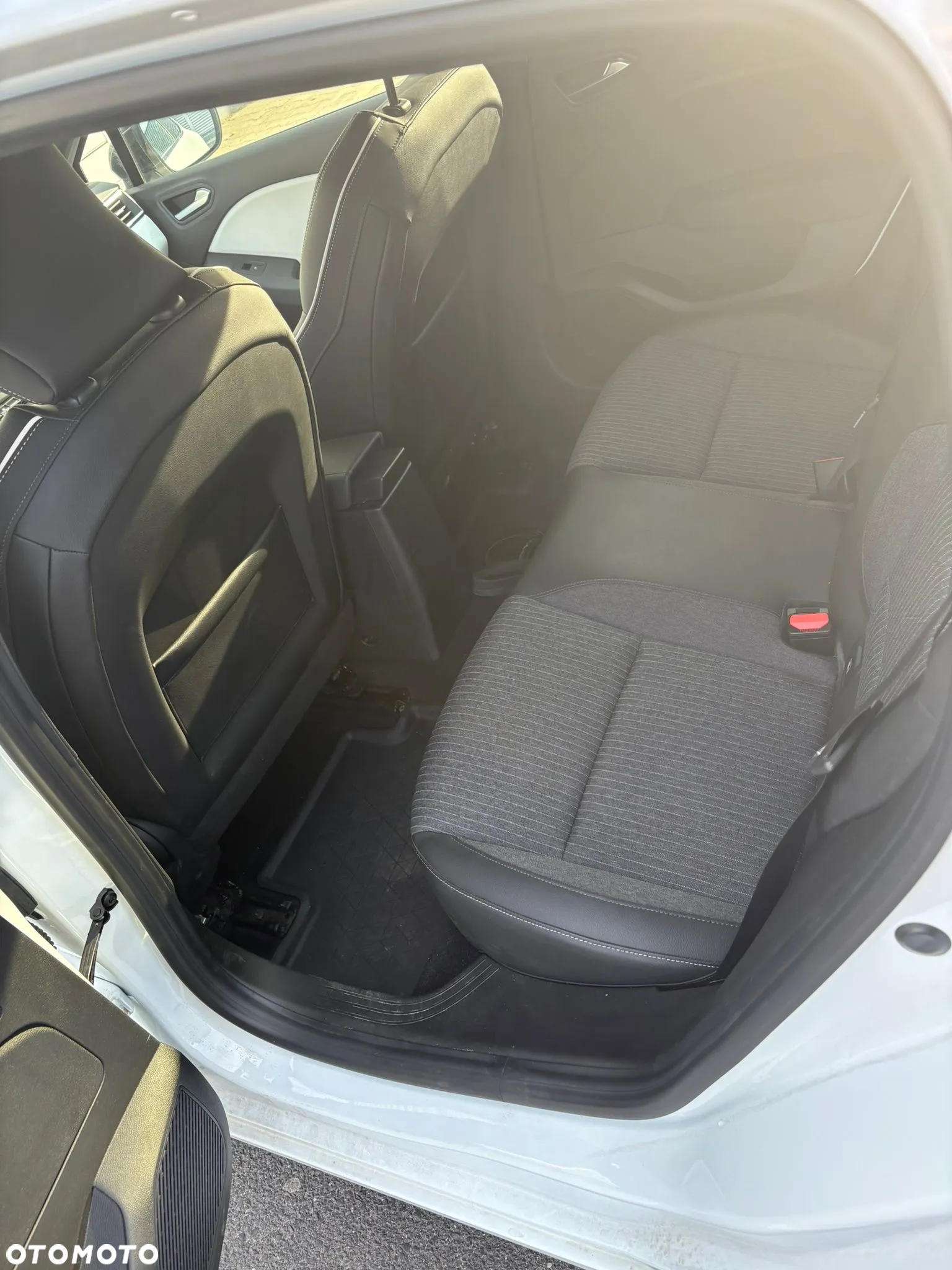 Renault Clio 1.0 TCe Techno X-Tronic - 7