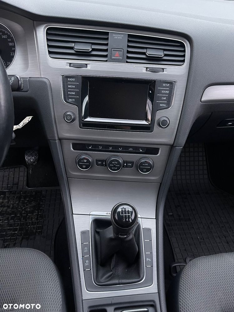 Volkswagen Golf 1.6 TDI 4Motion BlueMotion Technology Trendline - 27