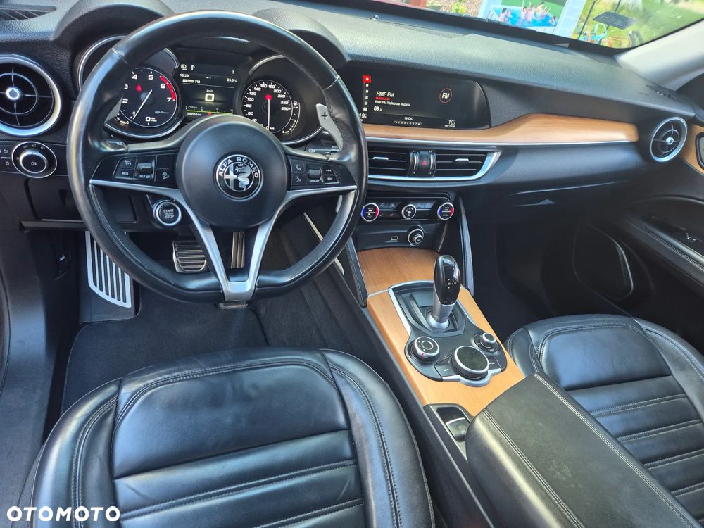 Alfa Romeo Stelvio 2.0 Turbo First Edition Q4 - 4
