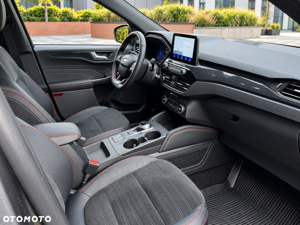 Ford Kuga 2.5 FHEV AWD ST-Line X - 8