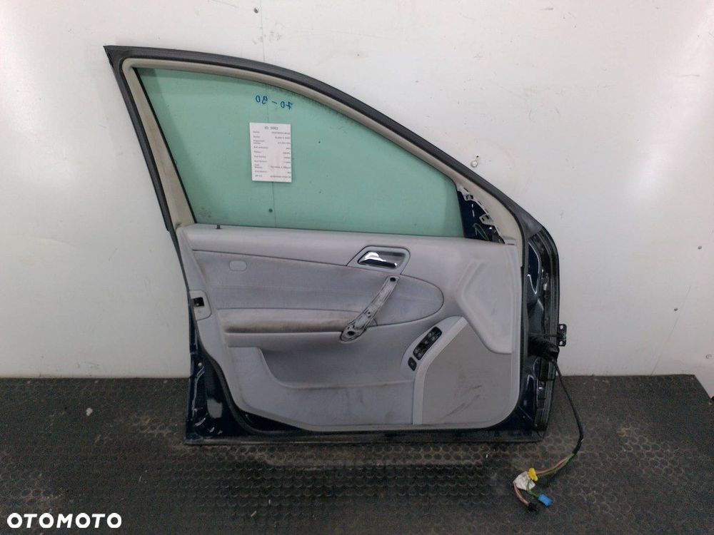 DRZWI PRZÓD LEWY  MERCEDES-BENZ KLASA C W203 904 - 6