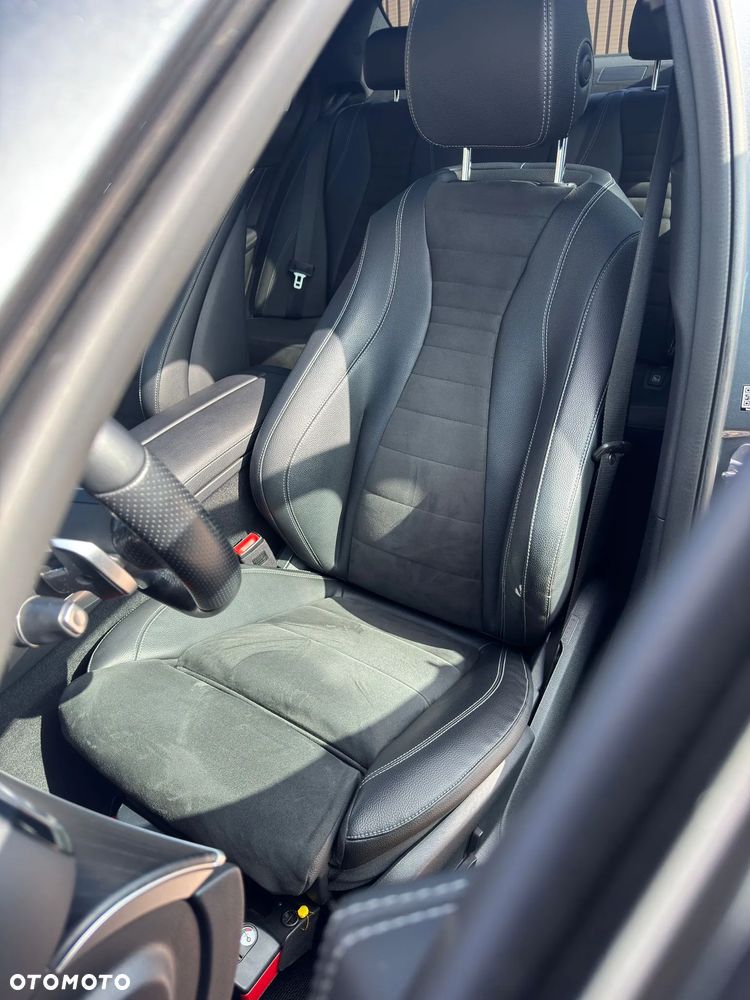 Mercedes-Benz Klasa E 220 d 4-Matic 9G-TRONIC - 8