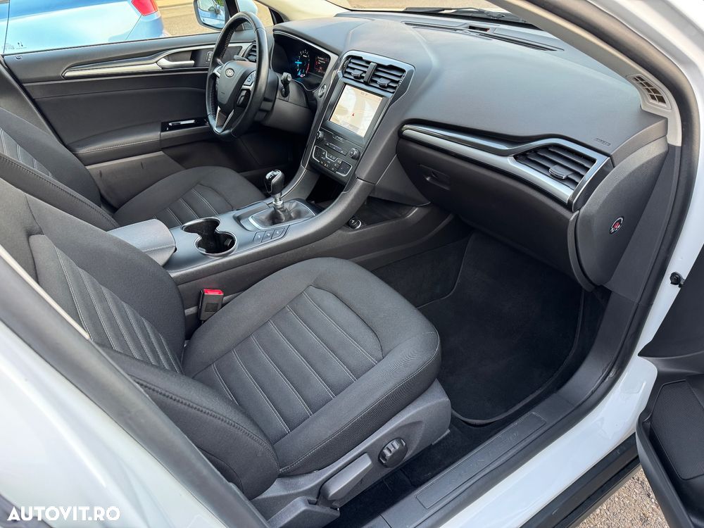 Ford Mondeo 2.0 EcoBlue Business Edition - 32