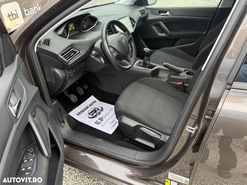 Peugeot 308 1.2 L PureTech Active - 7