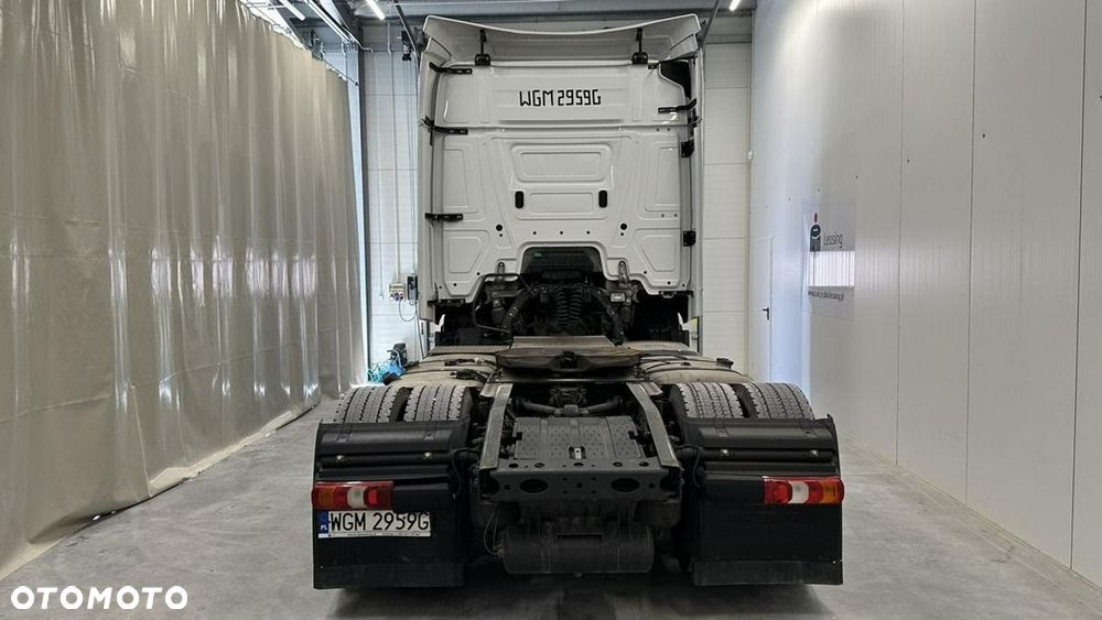 Mercedes-Benz Actros - 5
