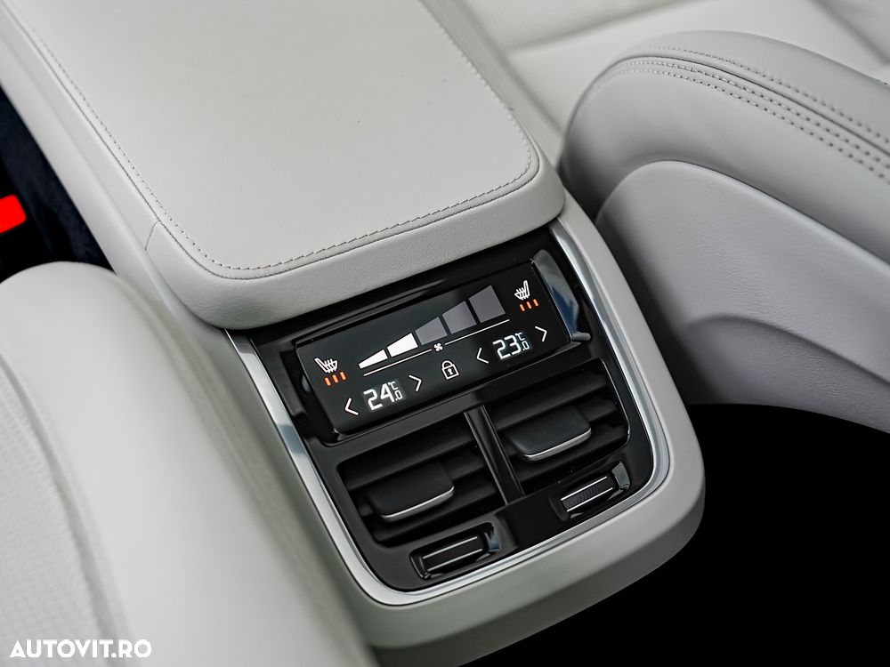 Volvo XC 90 T8 AWD Recharge Ultimate Dark - 38