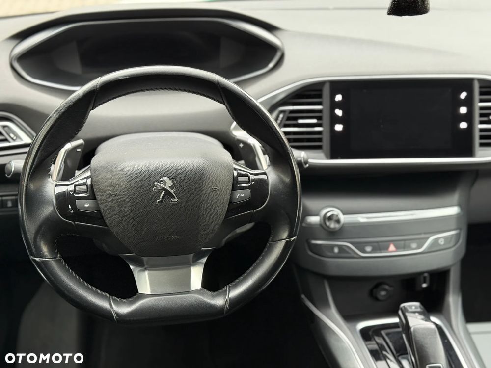 Peugeot 308 1.5 BlueHDi Active Pack Business S&S EAT8 - 34