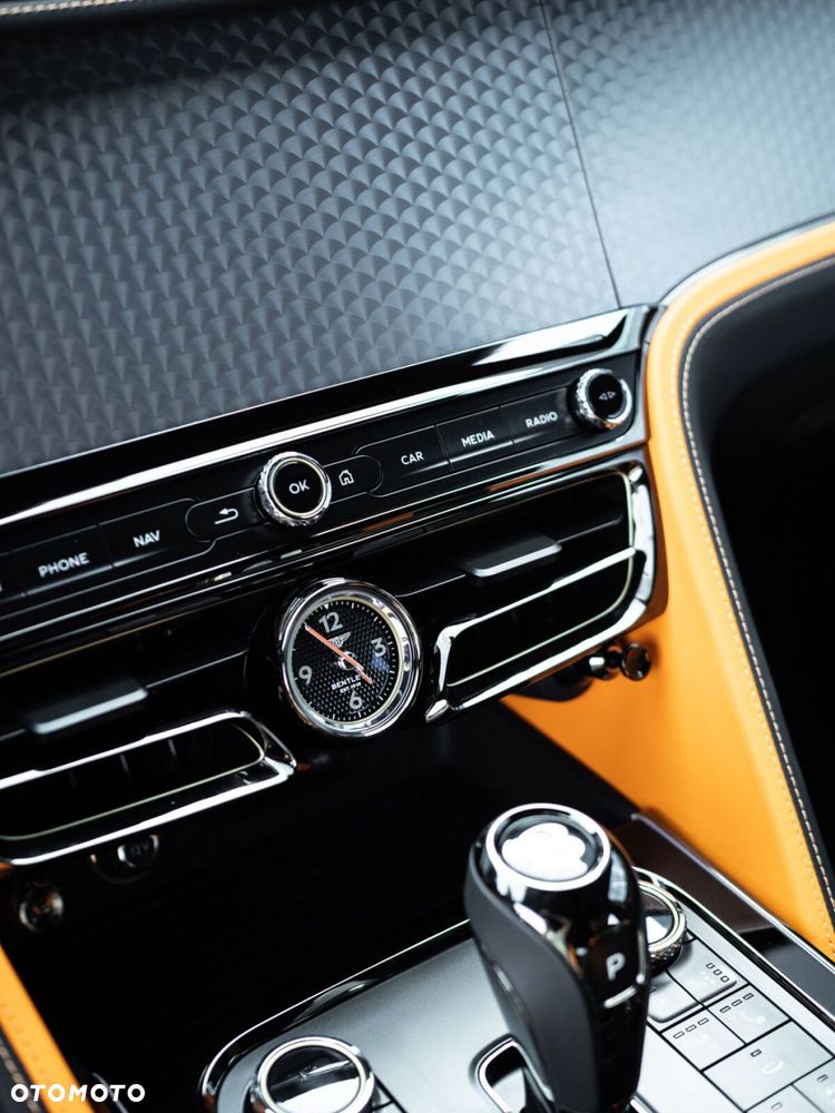 Bentley Flying Spur - 18