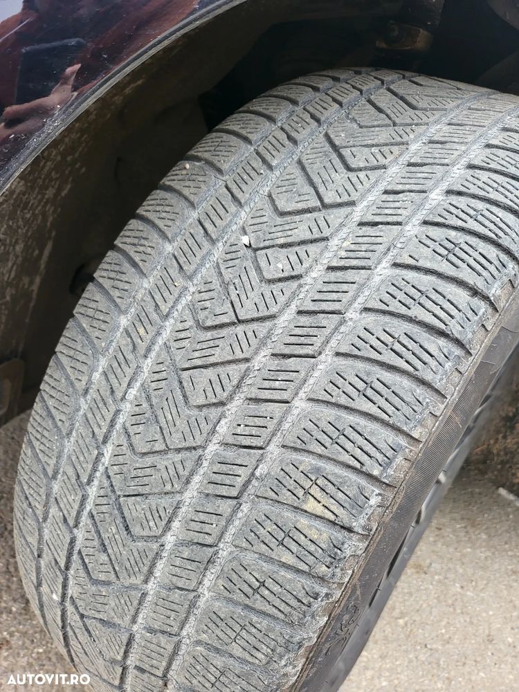 Porsche Cayenne - 35