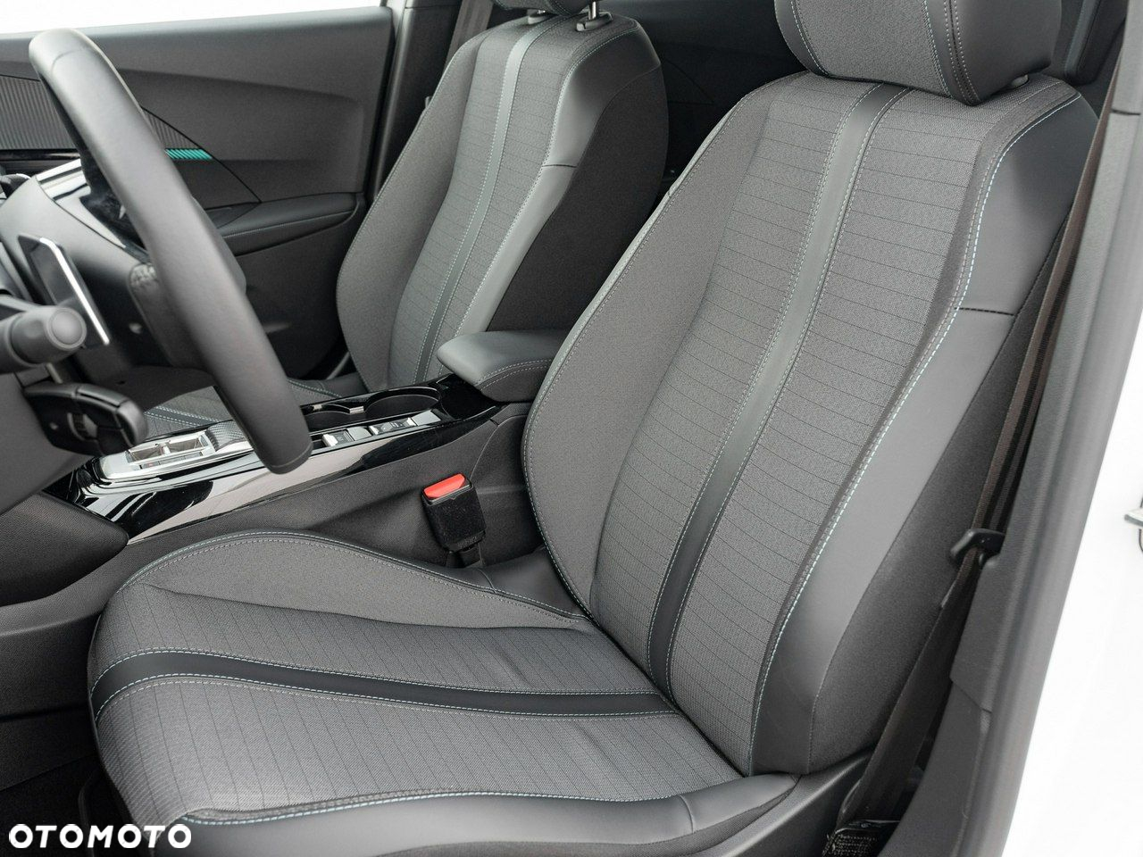 Peugeot 2008 1.2 PureTech Allure Pack S&S EAT8 - 15
