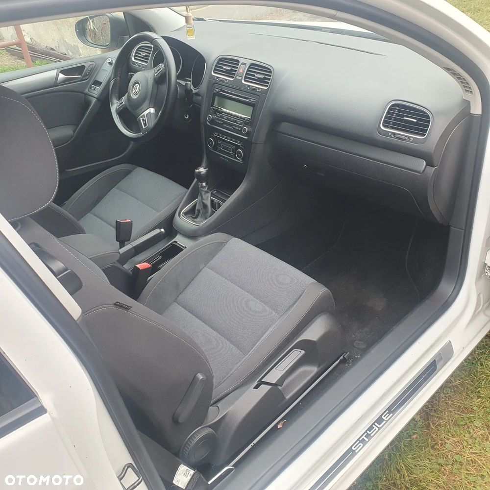Volkswagen Golf - 9