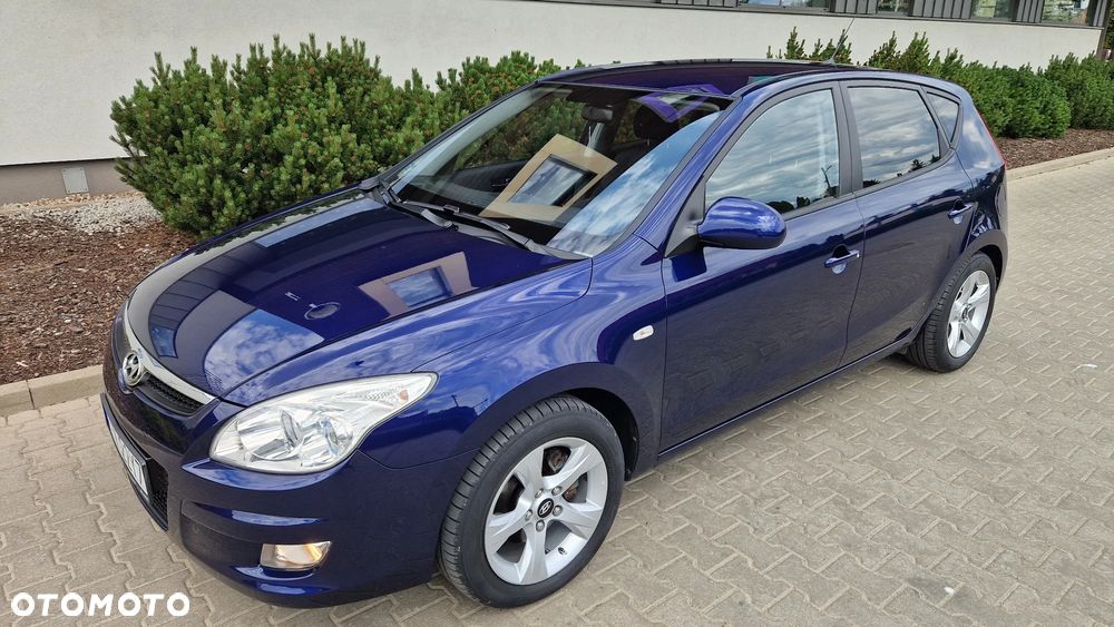 Hyundai i30 1.6 Automatik Style - 1
