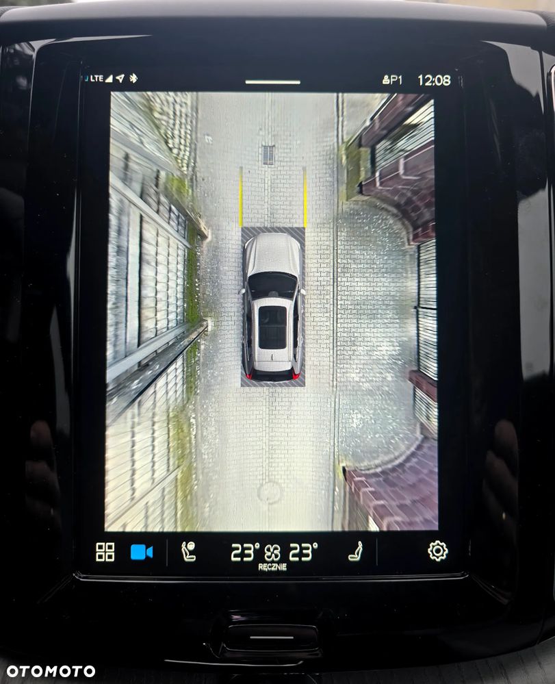 Volvo XC 60 T6 Plug-In Hybrid AWD Plus Dark - 23