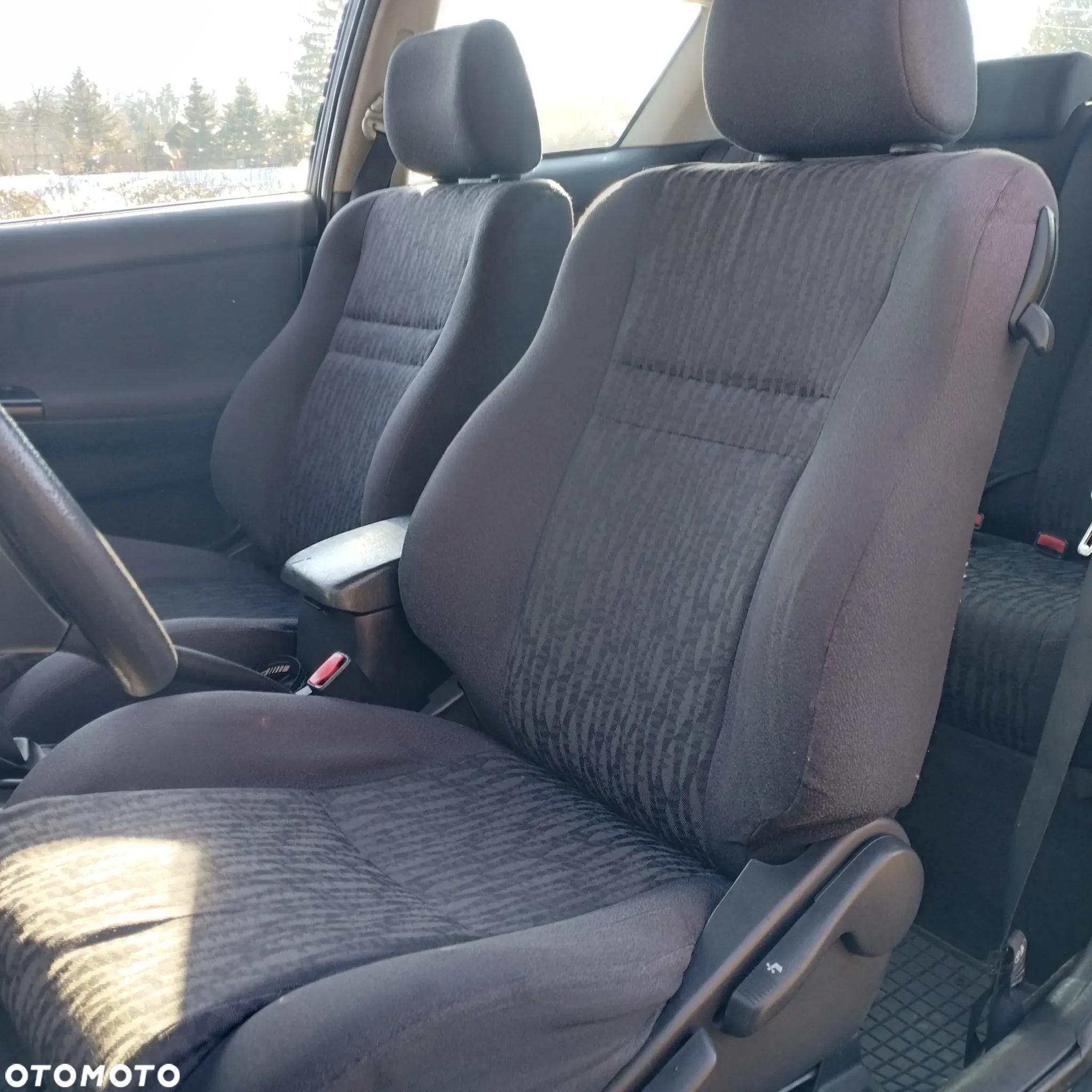 Toyota Corolla - 10