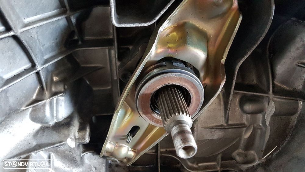 CAIXA DE VELOCIDADES VOLKSWAGEN PASSAT BERLINA (3B2) COMFORTLINE - 4