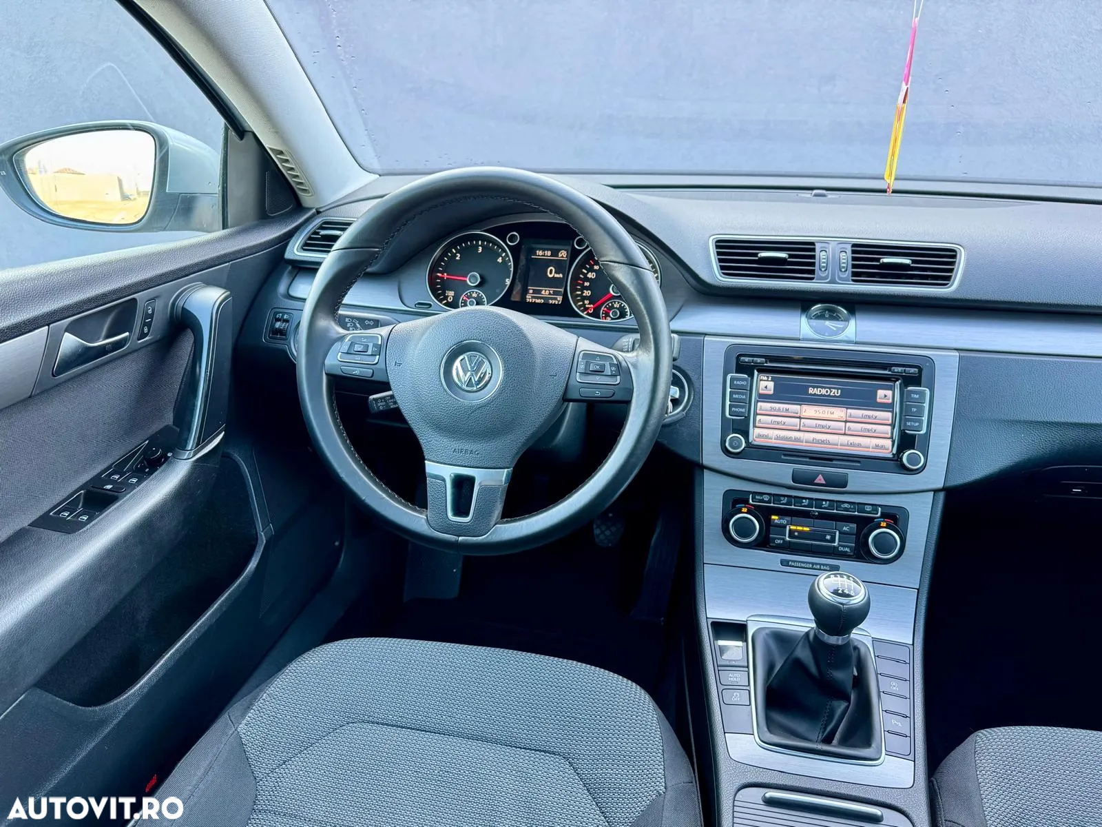 Volkswagen Passat - 6