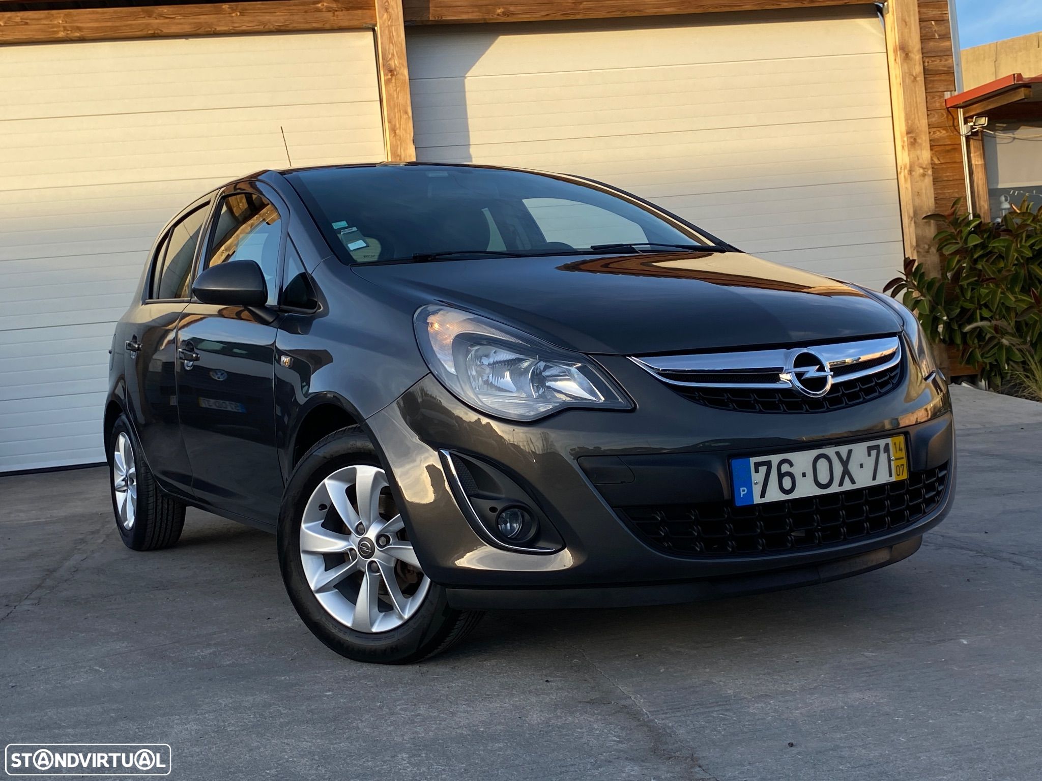 Opel Corsa 1.2 Go! FlexFuel - 1