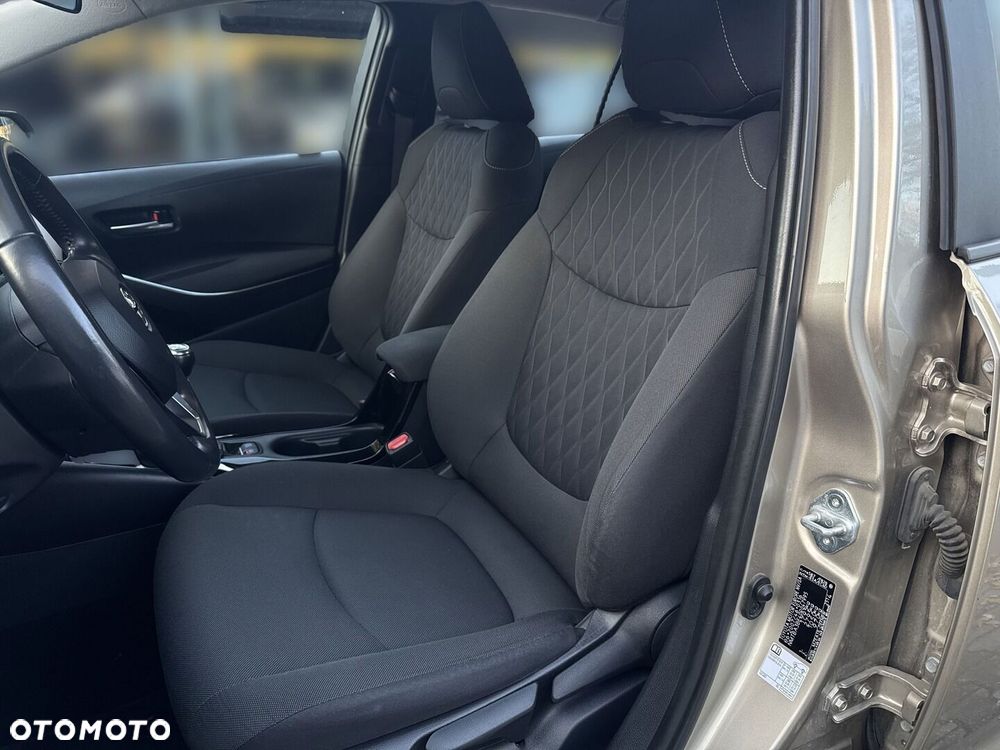 Toyota Corolla - 11