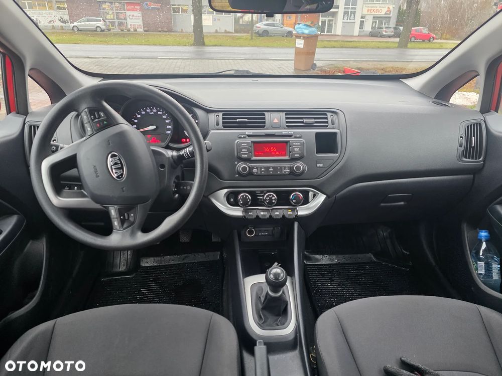 Kia Rio - 11