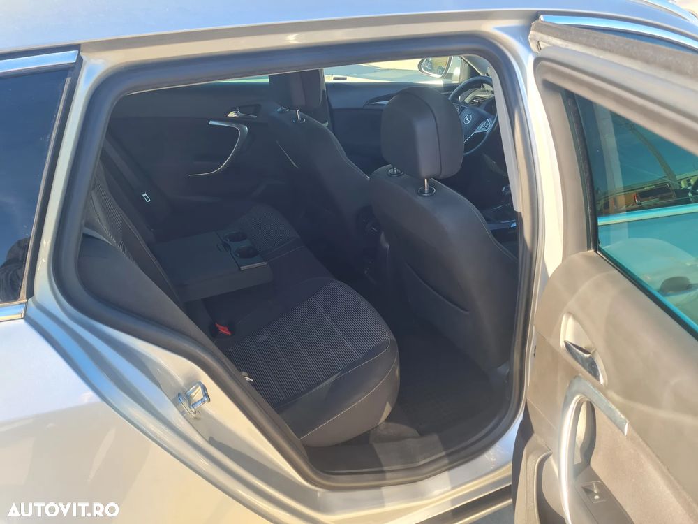 Opel Insignia - 10