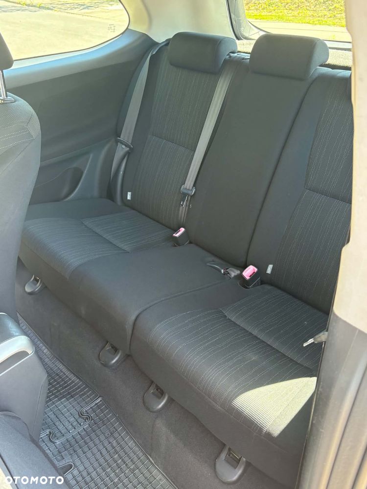 Toyota Auris 1.6 VVT-i Luna - 19