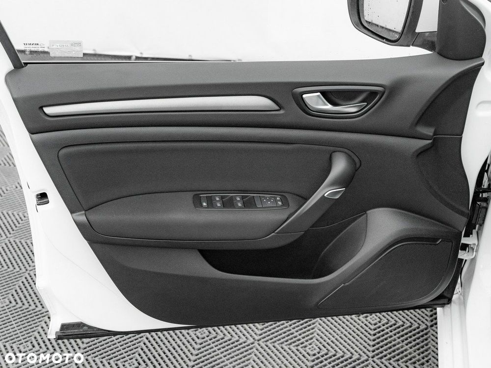 Renault Megane 1.5 Blue dCi Zen EDC - 12