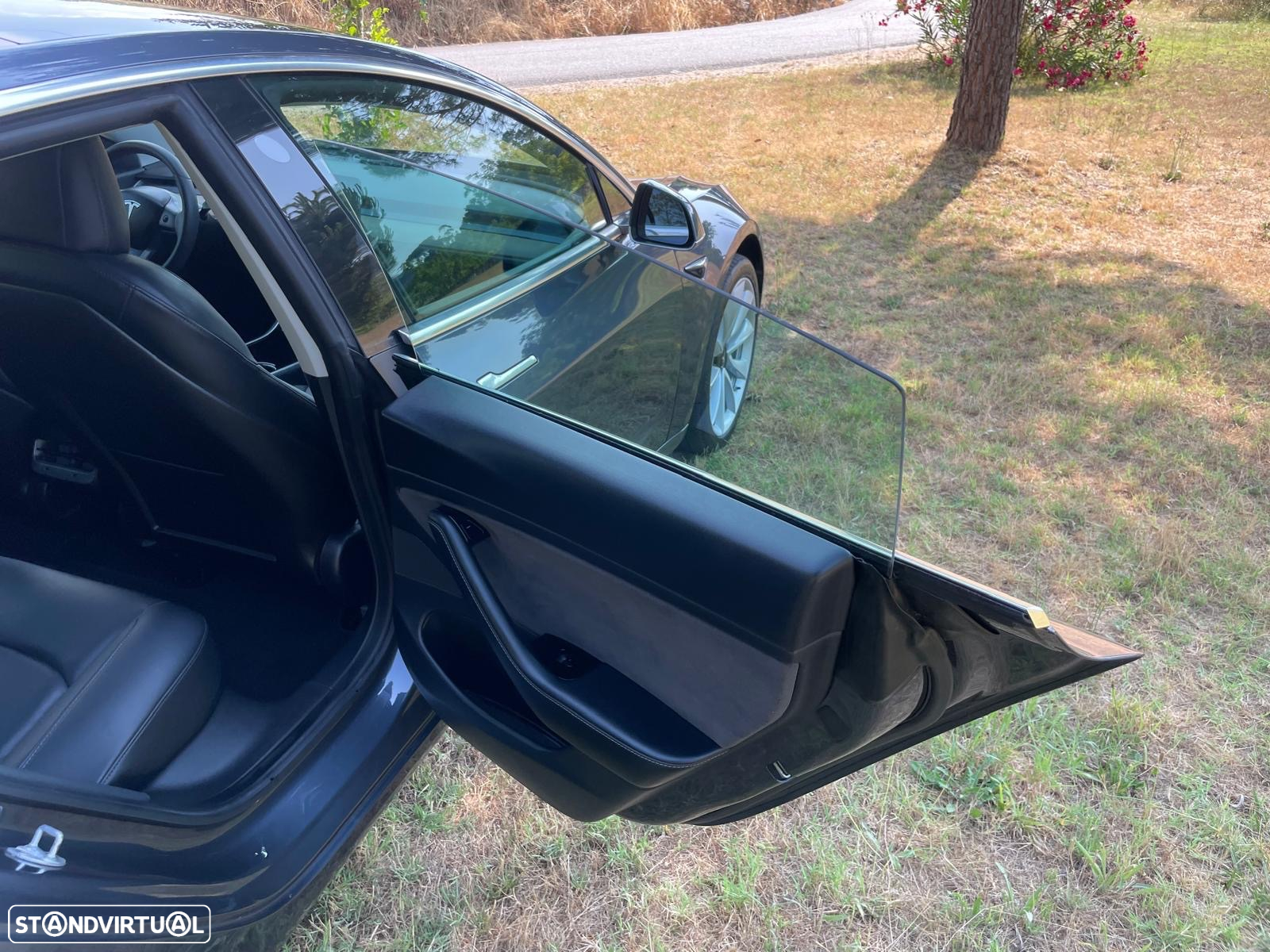 Tesla Model 3 Long-Range Dual Motor AWD - 47