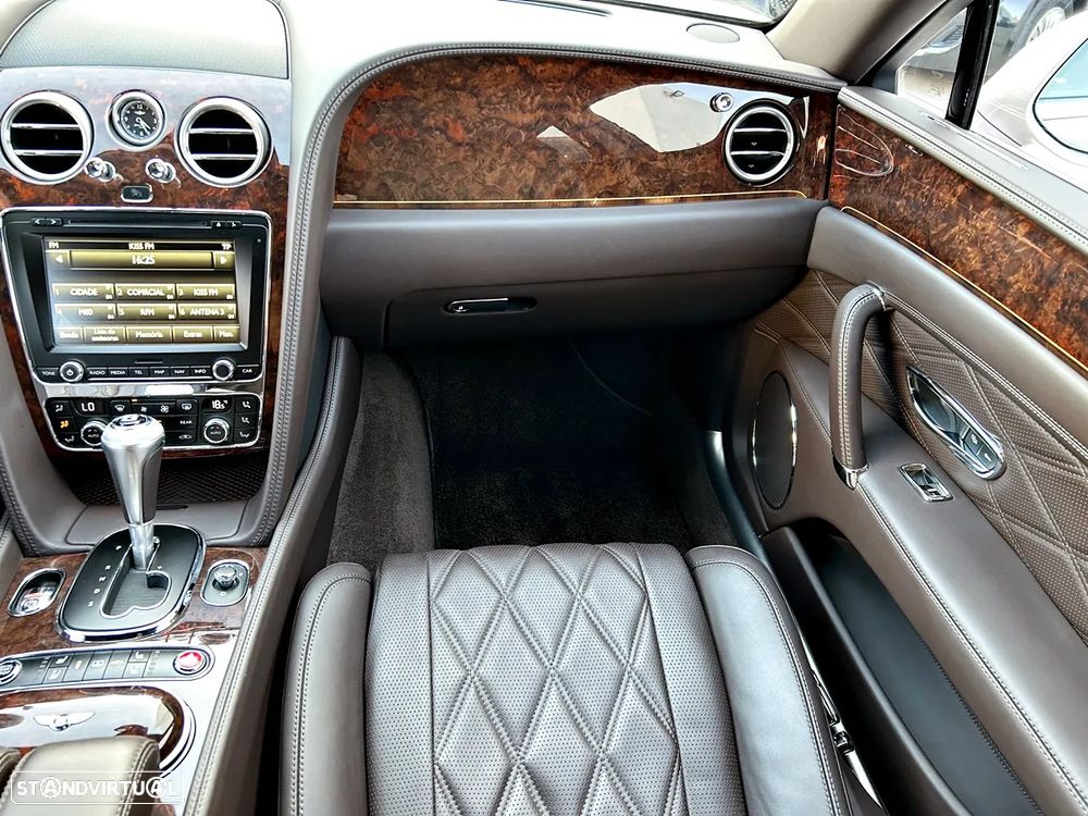 Bentley Continental Flying Spur - 11