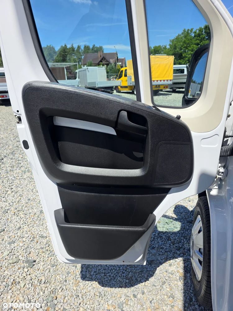 Peugeot BOXER 2,2 HDI 140 KONNY KONTENER 4,3M WINDA KLIMA WEBASTO LEDY GWARANCJA - 17