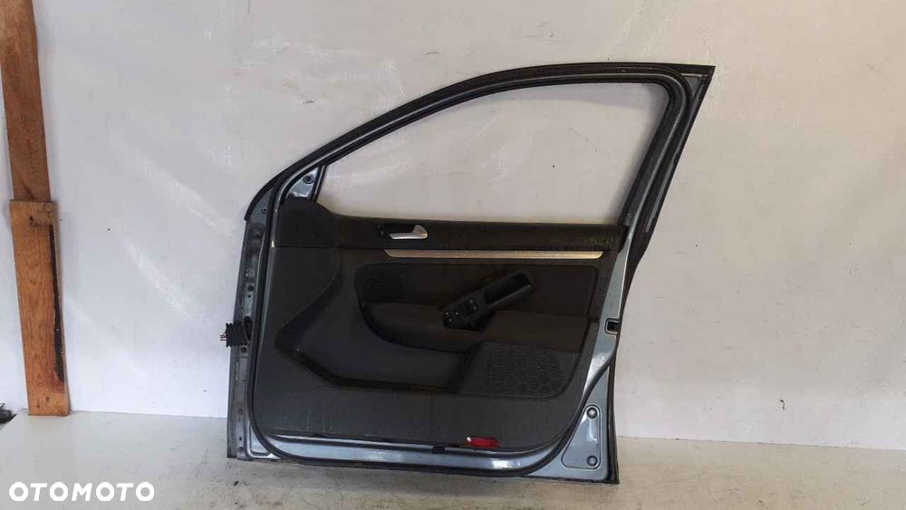 DRZWI ! PRZÓD PRZEDNIE PRAWE VW VOLKSWAGEN GOLF 5 V KOMBI VARIANT JETTA SZARE LA7T - 5