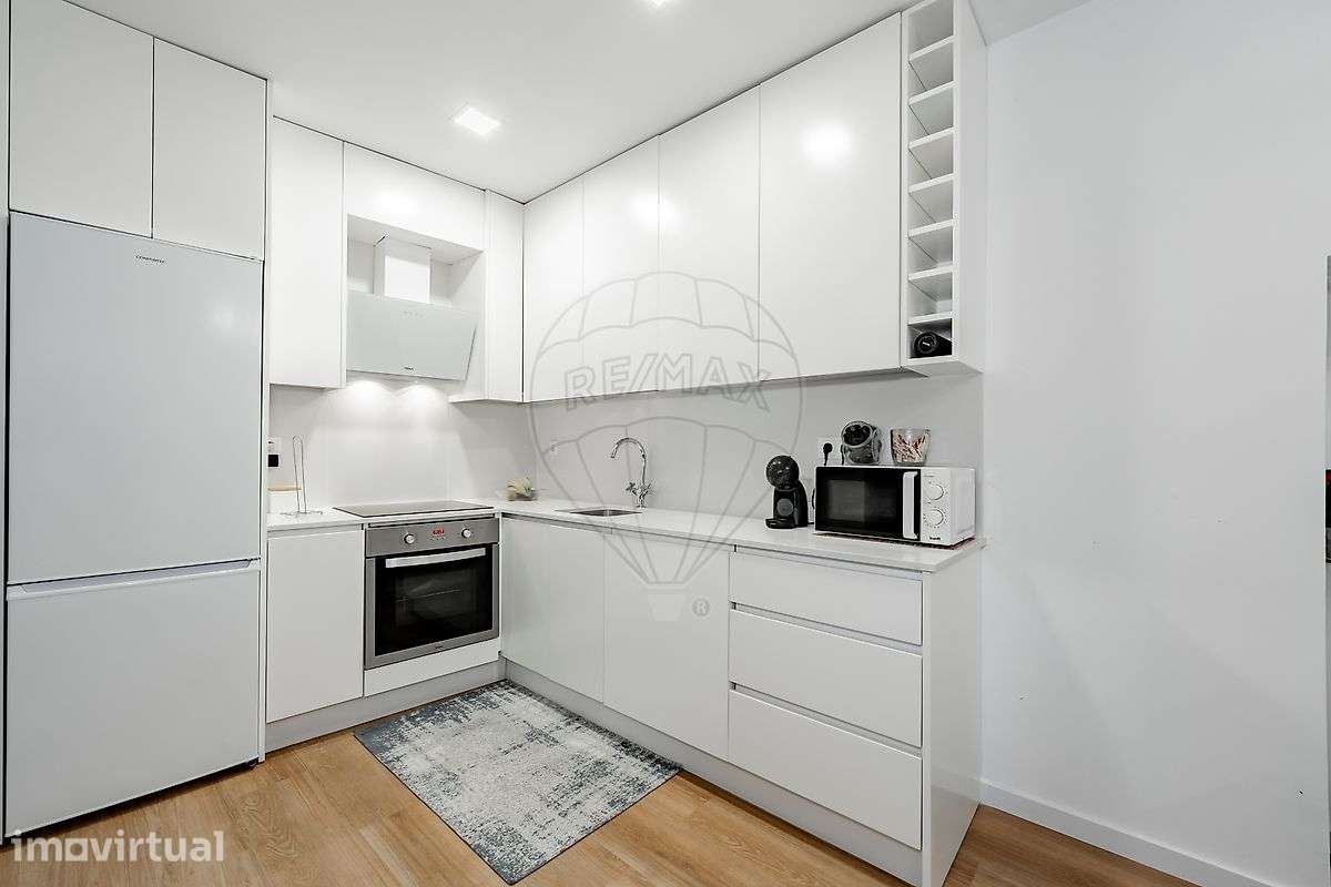 Moradia composta por 2 apartamentos de tipologia T1 - Grande imagem: 4/38