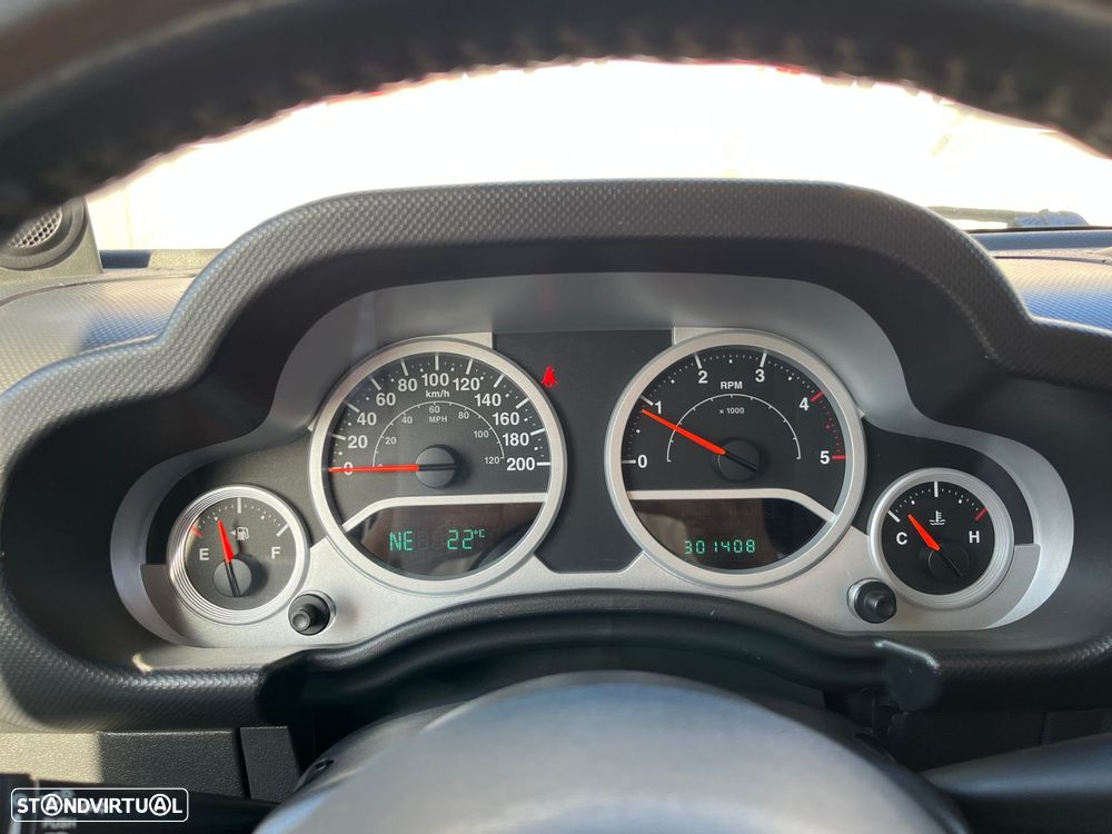 Jeep Wrangler Unlimited 2.8 CRD MTX Sahara - 35