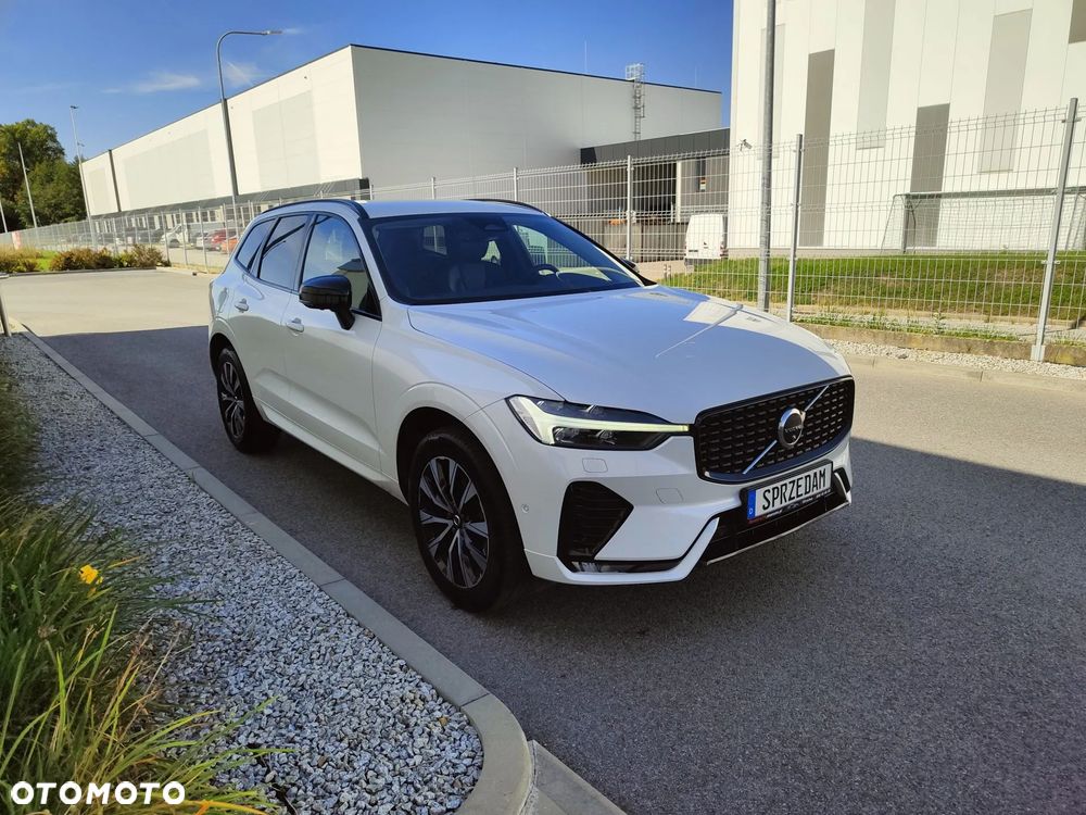 Volvo XC 60 B4 D Plus Dark - 2