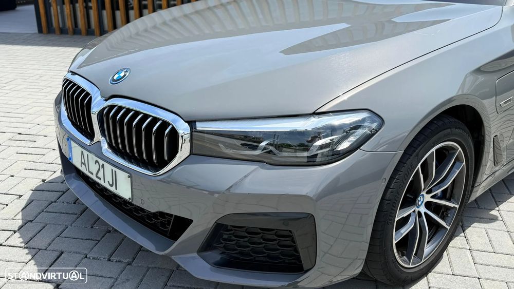 BMW 530 e Pack Desportivo M - 27