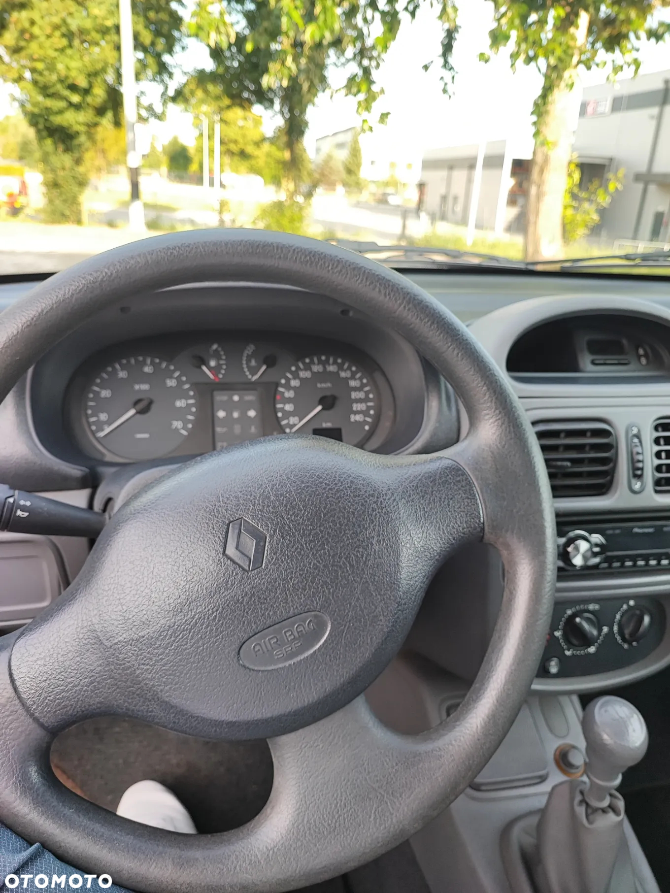Renault Clio 1.2 RN - 6