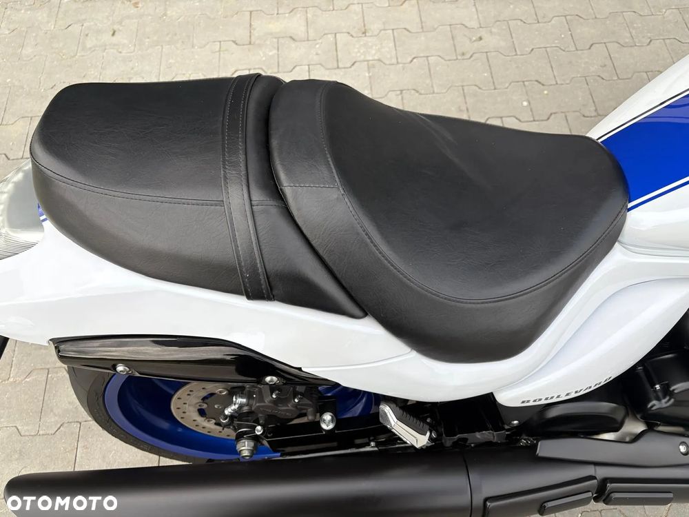 Suzuki Boulevard - 19