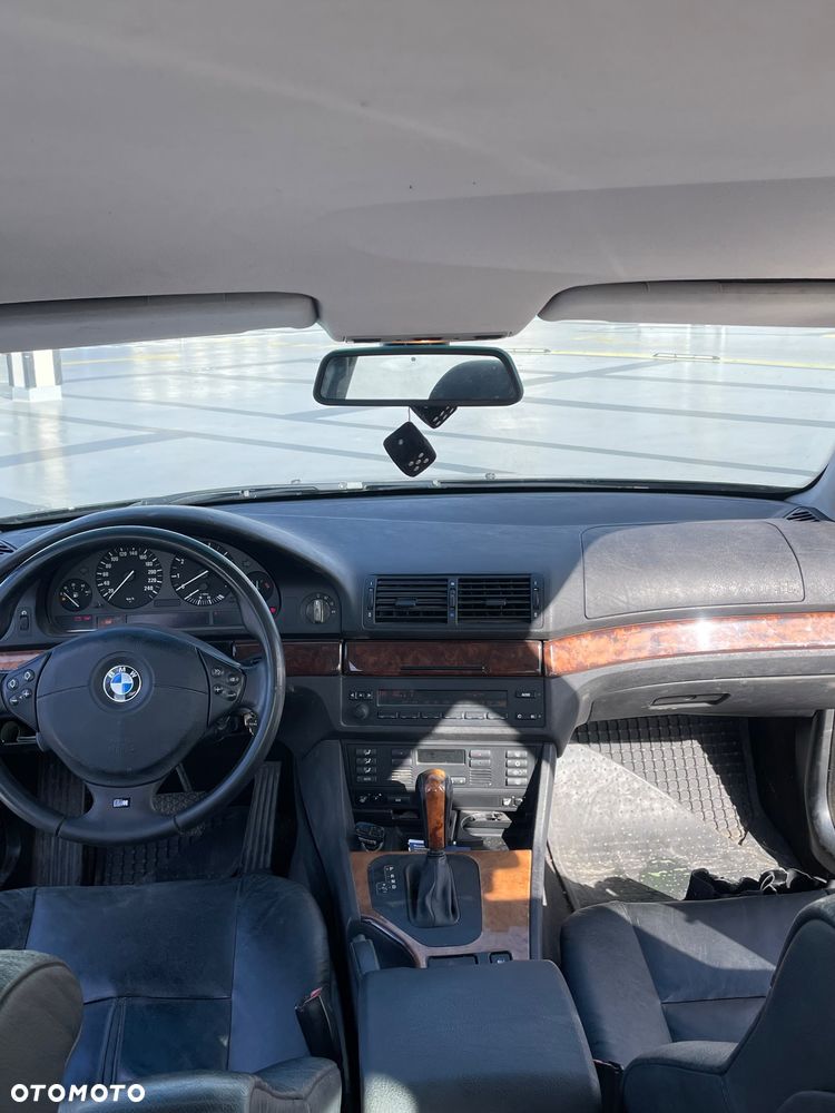 BMW Seria 5 - 10